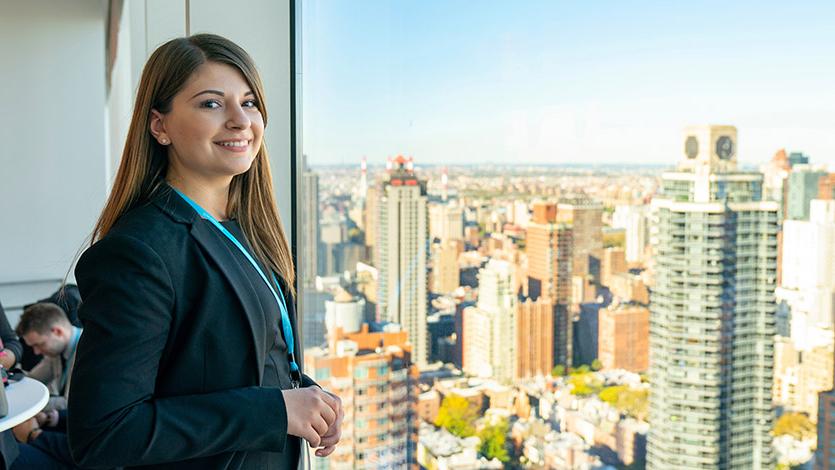 Current SOM mentor Jana Brzovski ’21 when she was a student at Marist on the NYC student Career Trek at Bloomberg.